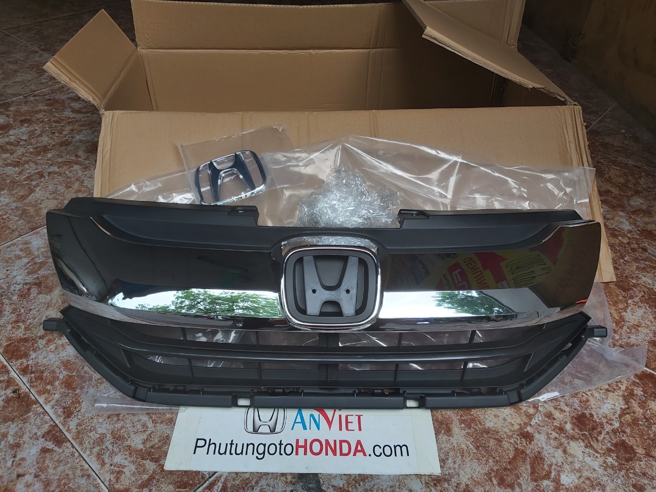 Mặt ca lăng xe Honda City 2014-2017